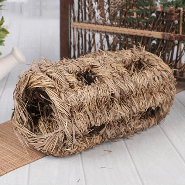 Hand-Weaved Grass Cottage Cage for Small Pet
